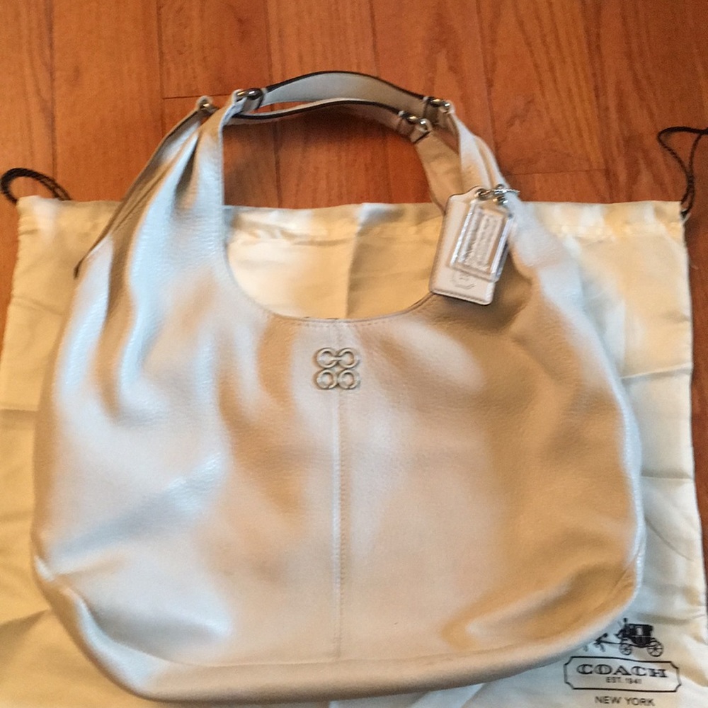 Perfect for summer! Coach white hobo shoulder bag